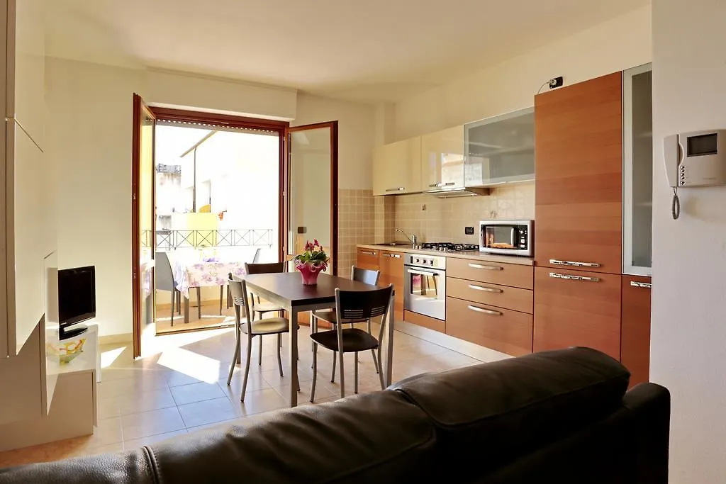 Mare Di Stelle Casa Vacanze ألغيرو 0*,  إيطاليا